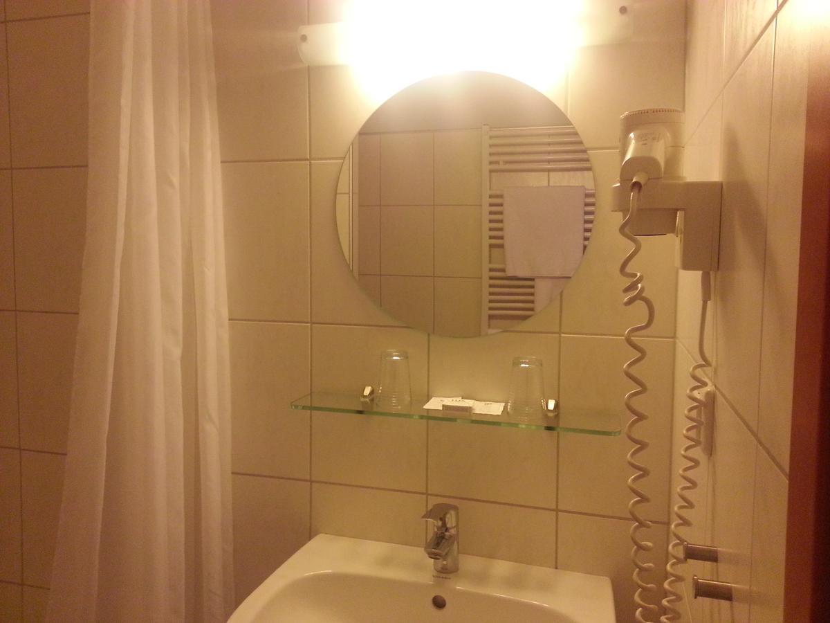 Schmucker Jaeger - Hotel Garni Munden  ภายนอก รูปภาพ